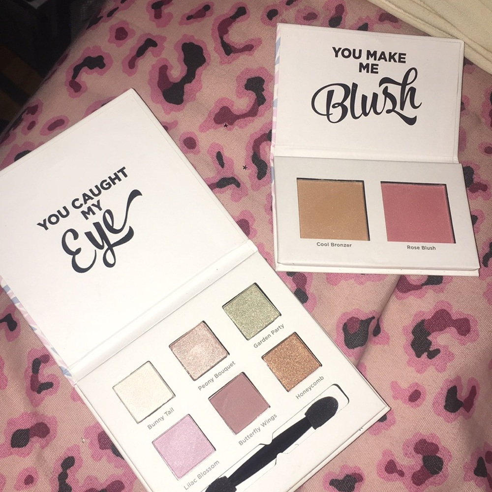 Ultra eyeshadow and face pallet